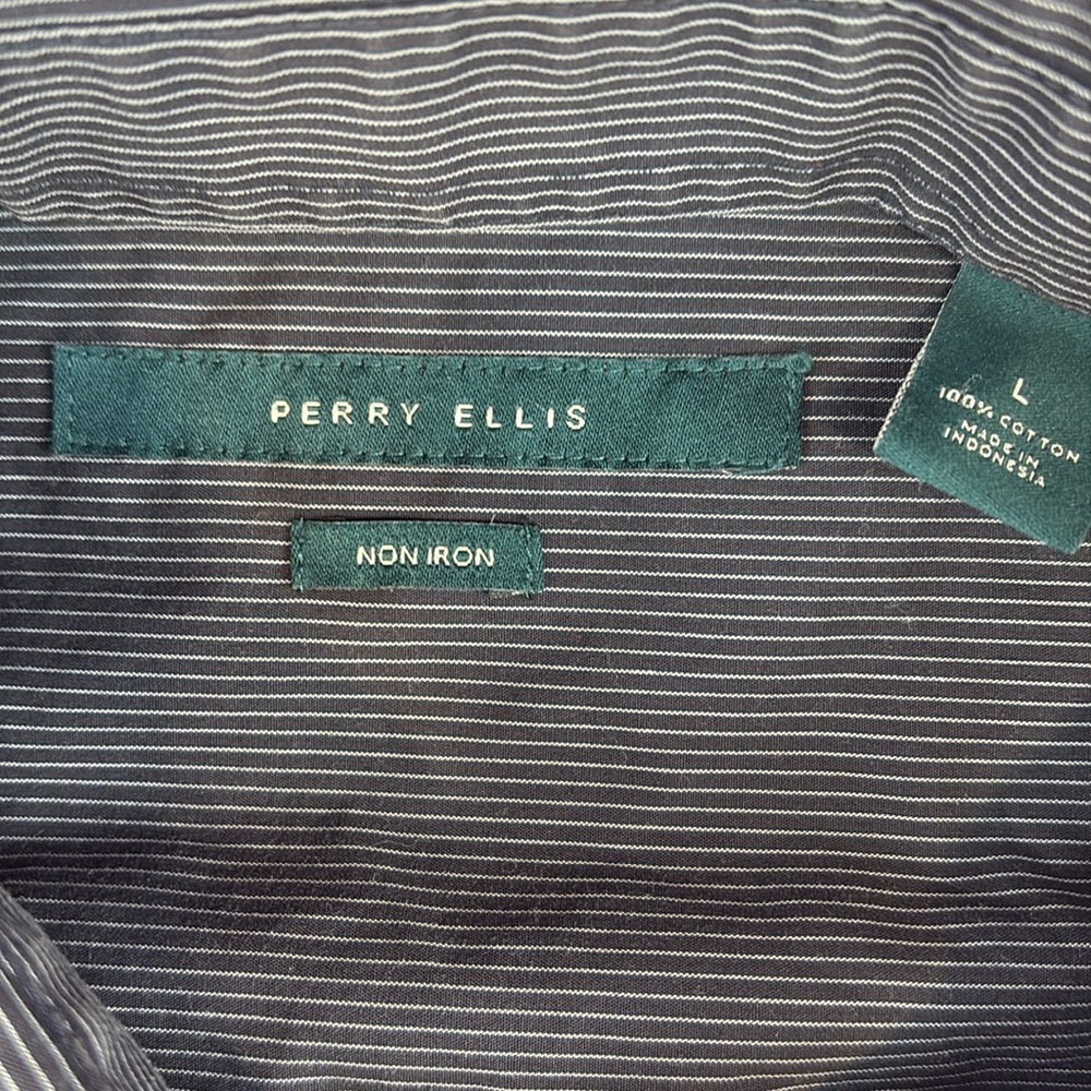 Perry Ellis Men's Large Striped‎ Button-Up Shirt – Blue/White - Picture 5 of 8